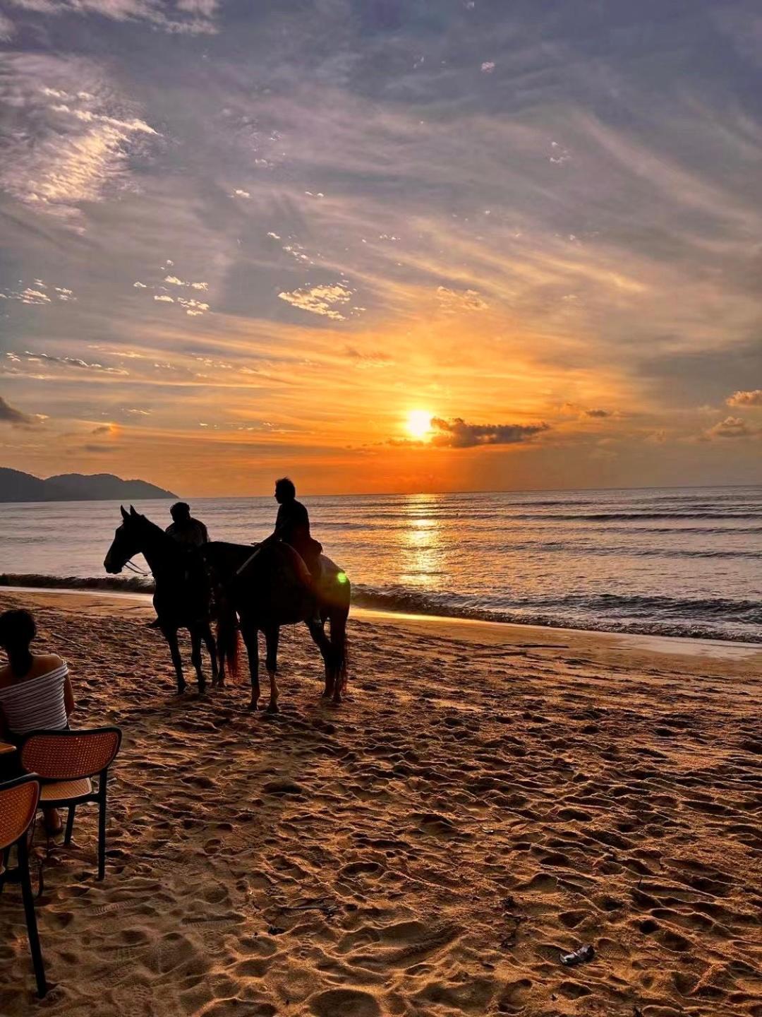 Batuferringhi Children Waterslid Paradise 3Mins To The Beach บาตูเฟอริงกี ภายนอก รูปภาพ